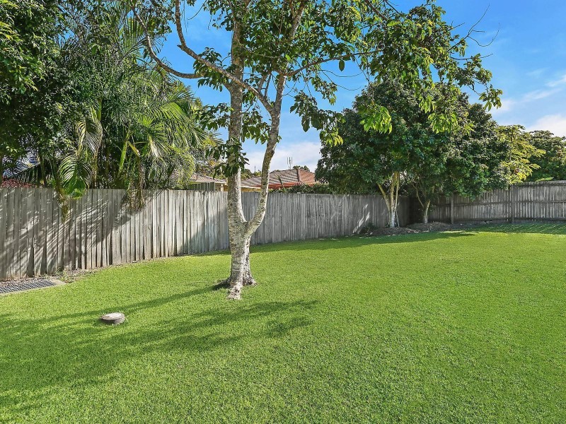 4 Periwinkle Crescent, Tugun QLD 4224