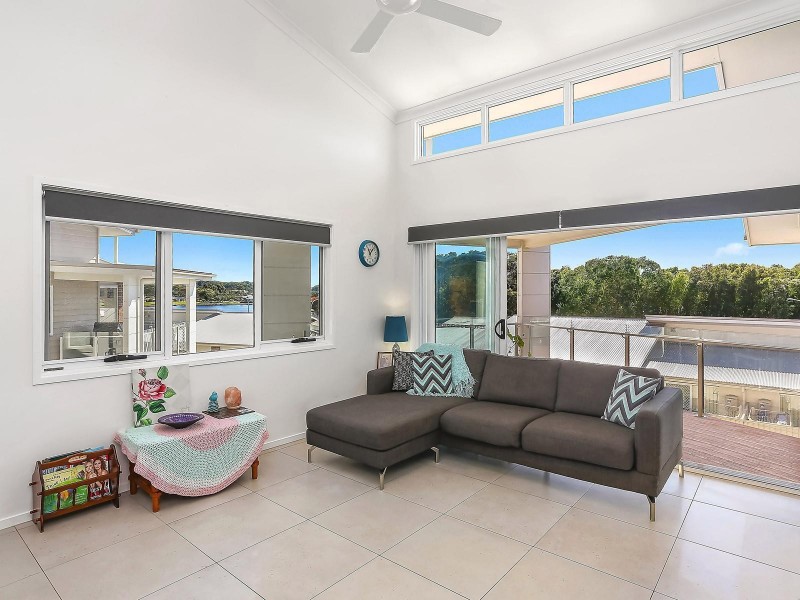 27/1A Pioneer Parade, Banora Point NSW 2486