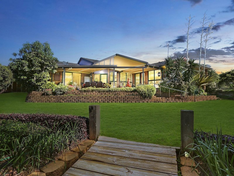 73 Lochlomond Drive, Banora Point NSW 2486