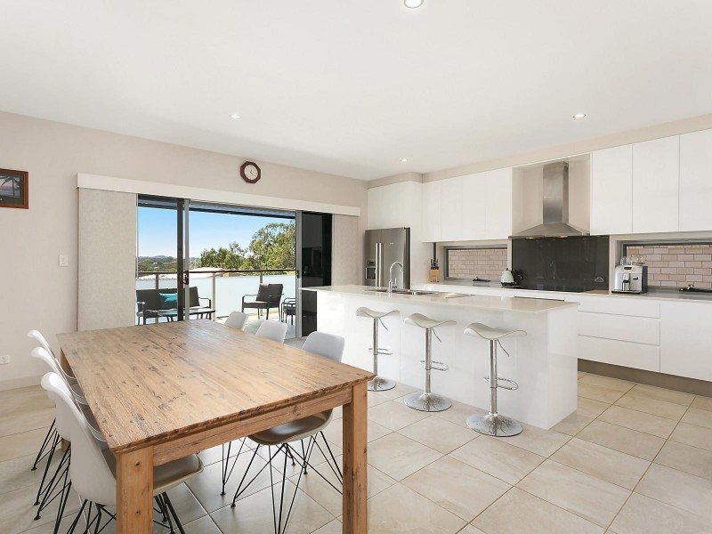 8 Wren Court, Tweed Heads South NSW 2486