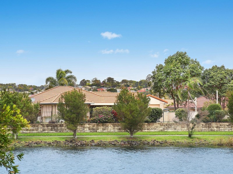 72 Riversdale Boulevard, Banora Point NSW 2486