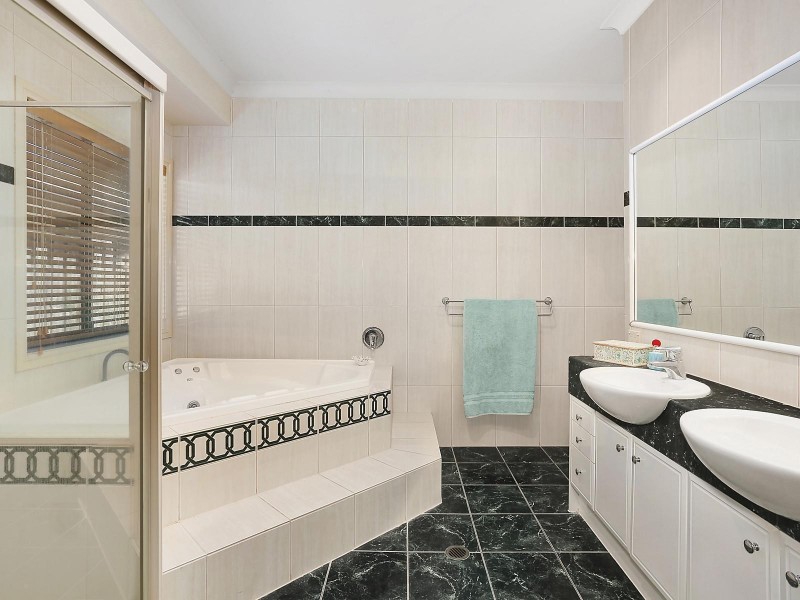 22 Traminer Court, Tweed Heads South NSW 2486