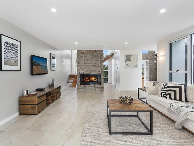 36 Sunnycrest Drive, Terranora NSW 2486