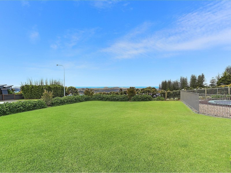 36 Sunnycrest Drive, Terranora NSW 2486