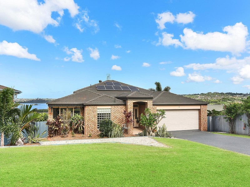 4 Lake Tahoe Drive, Bilambil Heights NSW 2486