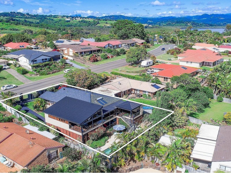 22 Oakland Parade, Banora Point NSW 2486