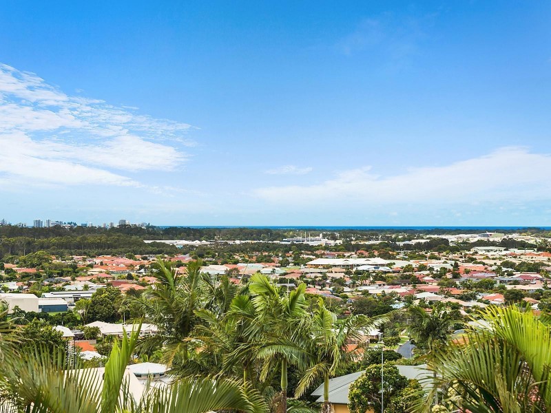 22 Oakland Parade, Banora Point NSW 2486