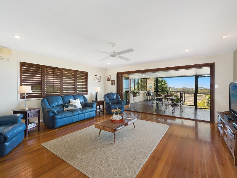 22 Oakland Parade, Banora Point NSW 2486