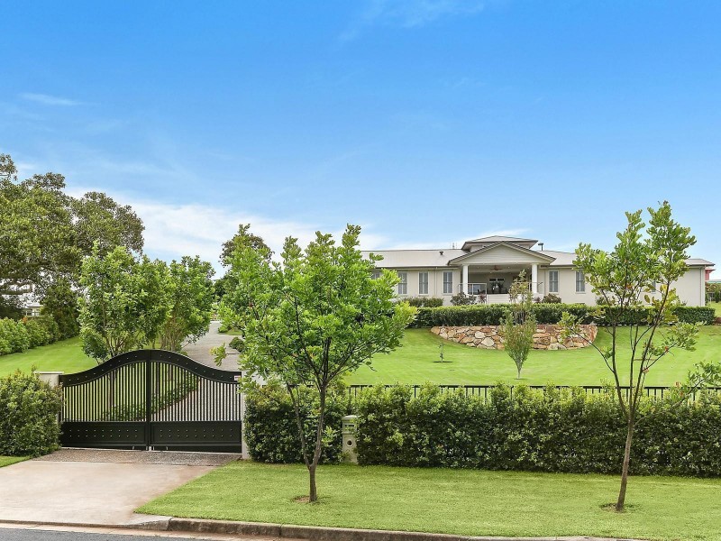 20 Sunnycrest Drive, Terranora NSW 2486