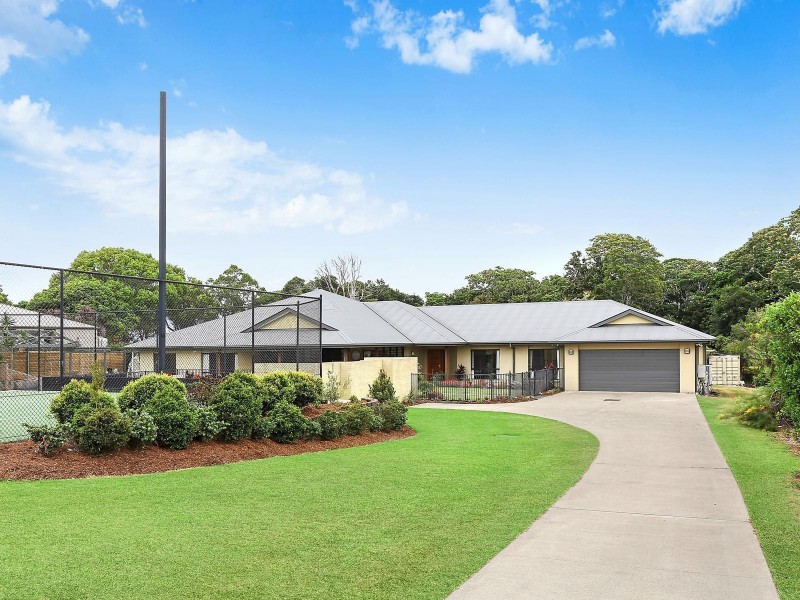 19 Sunnycrest Drive, Terranora NSW 2486