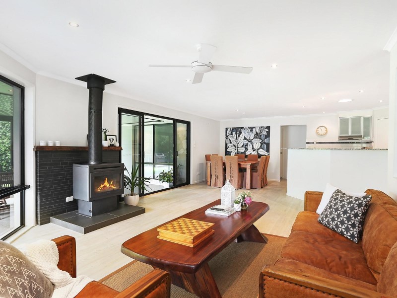 2 Glenfern Place, Bonogin QLD 4213