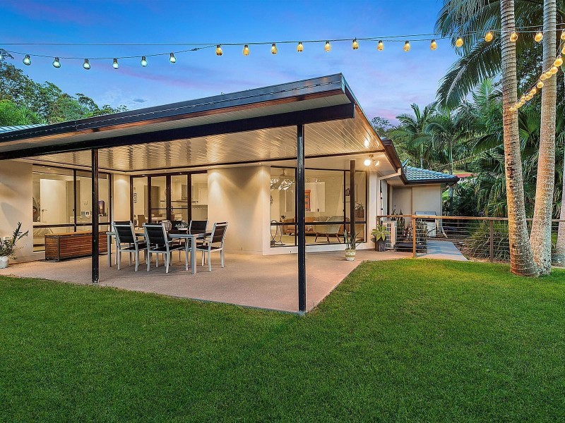 2 Glenfern Place, Bonogin QLD 4213
