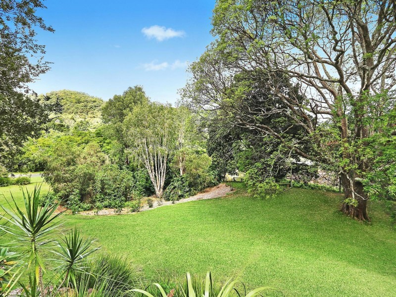 2 Glenfern Place, Bonogin QLD 4213