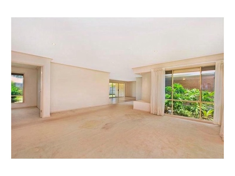 4 Macquarie Street, Banora Point NSW 2486