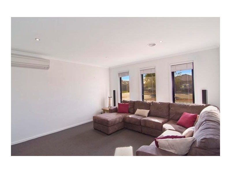 5 Wallaman Street, Harrison ACT 2914