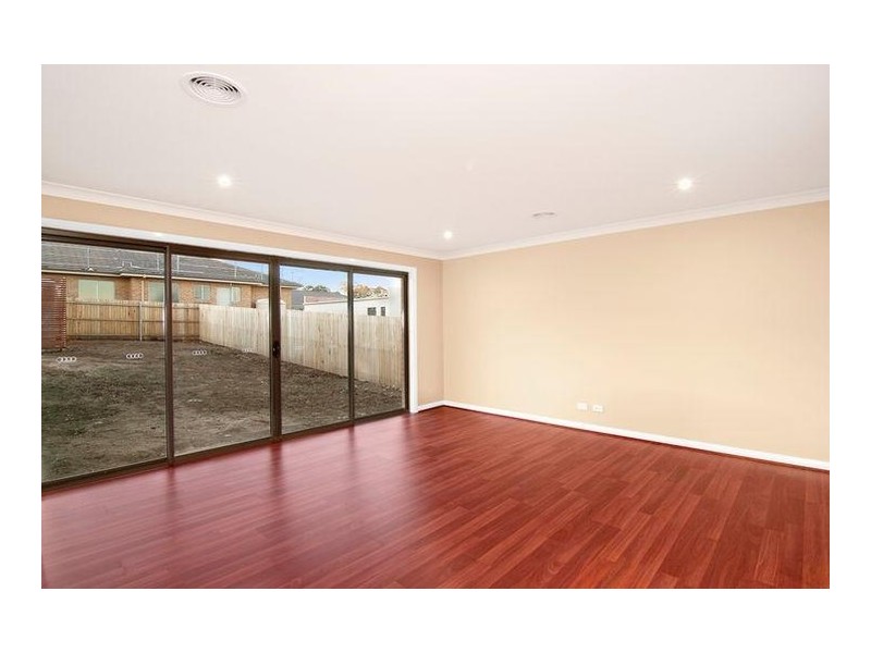 26 Phyllis Frost Street, Forde ACT 2914