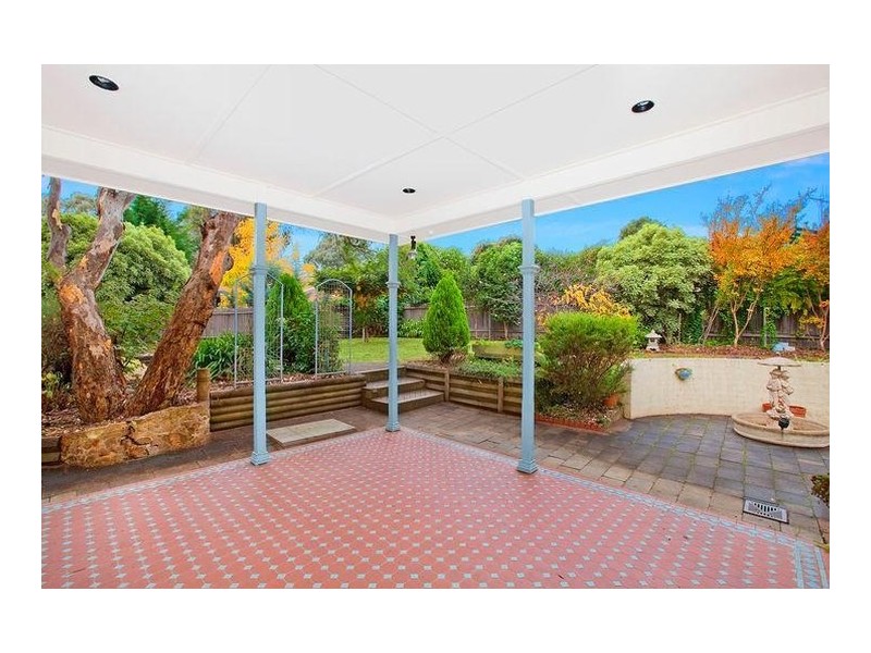 11 Halloran Drive, Jerrabomberra NSW 2619