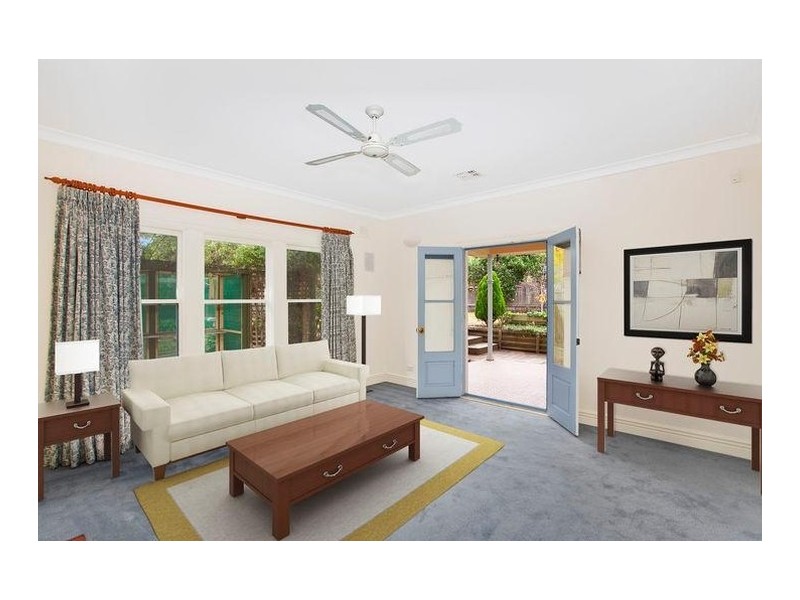 11 Halloran Drive, Jerrabomberra NSW 2619