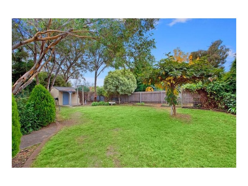 11 Halloran Drive, Jerrabomberra NSW 2619