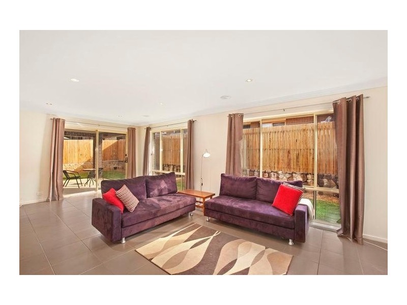 9 Dunk Street, Casey ACT 2913