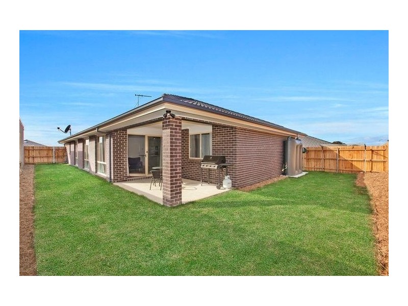 9 Dunk Street, Casey ACT 2913