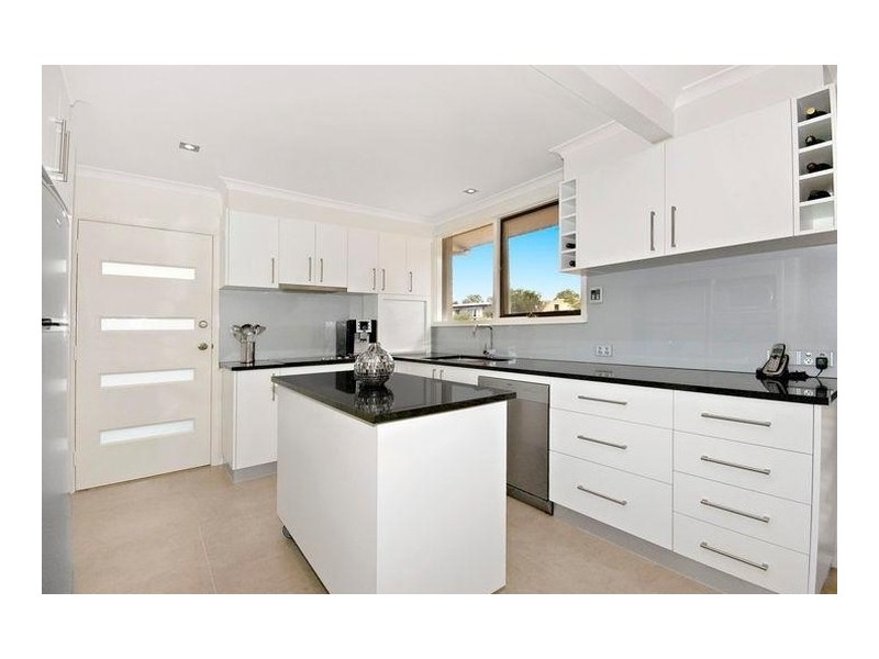 30 Hawkesbury Crescent, Farrer ACT 2607