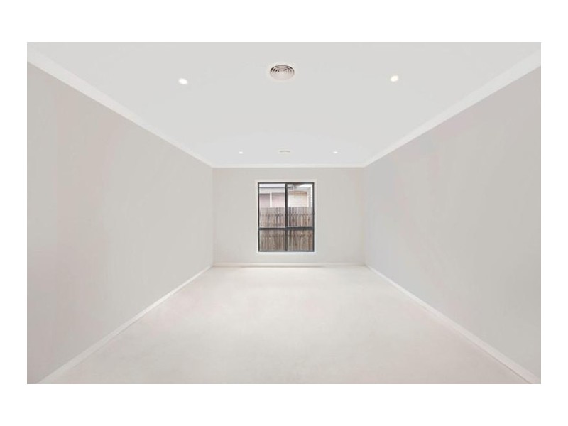 95 Zakharov Avenue, Forde ACT 2914