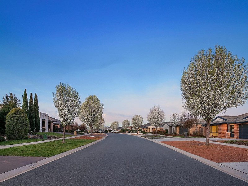 13 Anchorage Street, Harrison ACT 2914