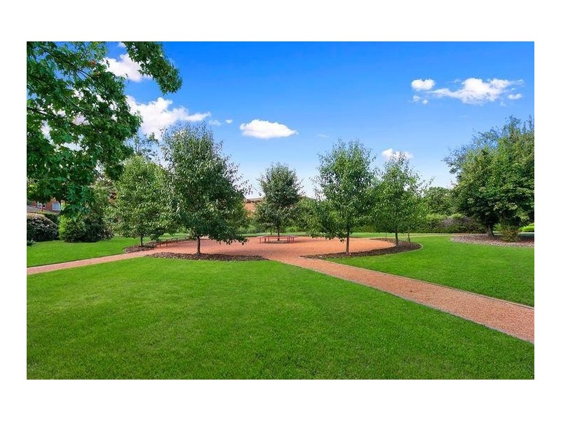 1/27 Coxen Street, Hughes ACT 2605