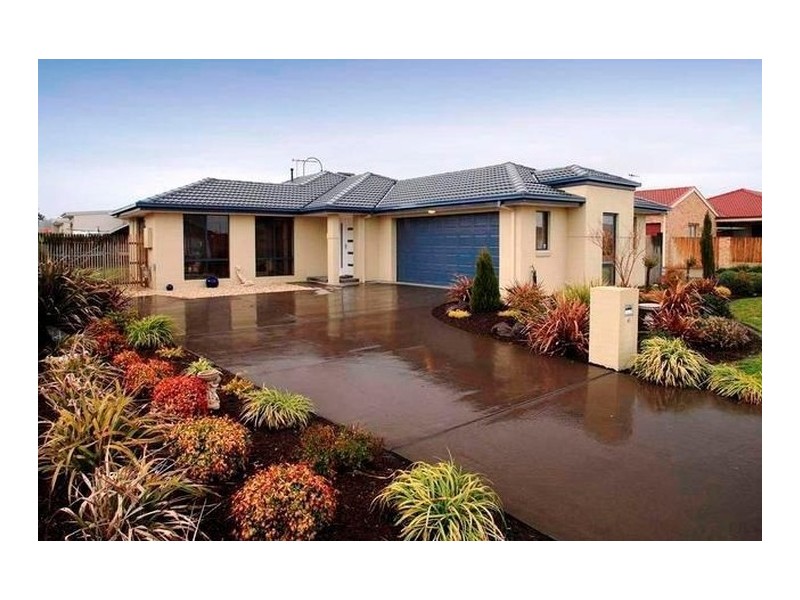 6 Sarson Street, Gungahlin ACT 2912