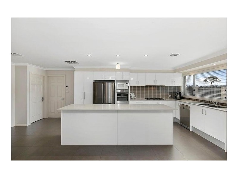 31 Paquita Street, Forde ACT 2914
