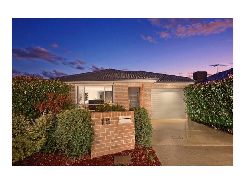 18 Hesba Brinsmead Street, Franklin ACT 2913