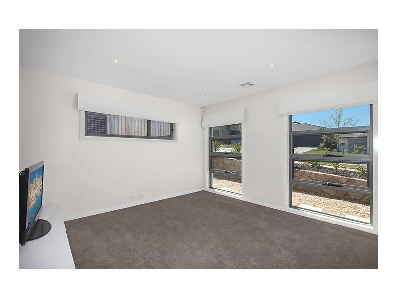 15 Swinney Street, Casey ACT 2913