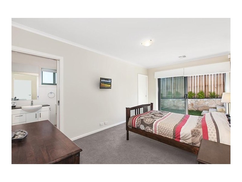 15 Swinney Street, Casey ACT 2913
