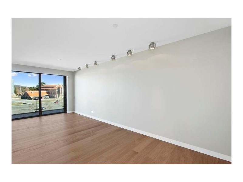 30/21 Eastlake Parade, Kingston ACT 2604