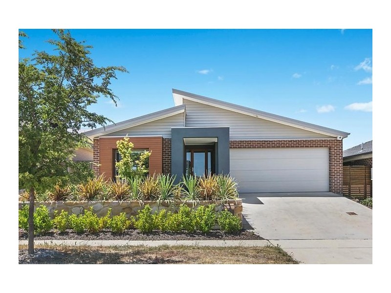 16 Muriel Stewart Circuit, Bonner ACT 2914