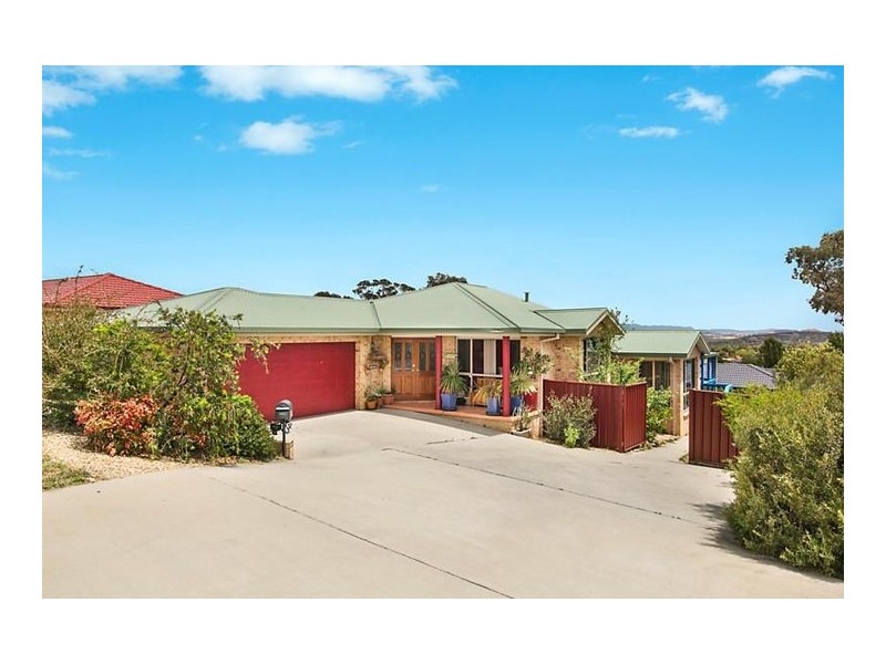 16 Kettlewell Crescent, Banks ACT 2906