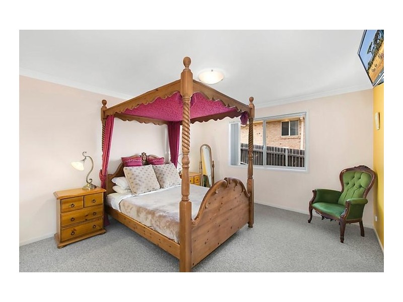 16 Kettlewell Crescent, Banks ACT 2906