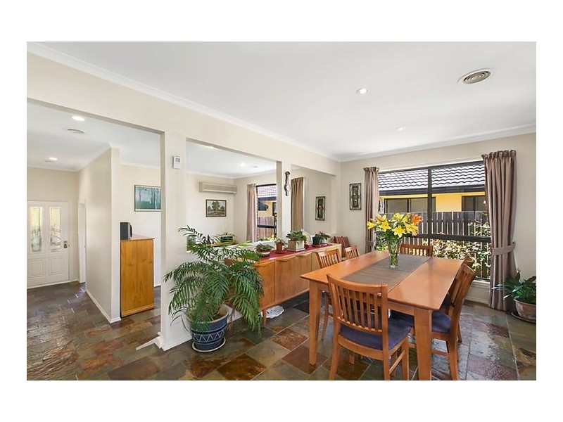 17 Kurrama Close, Ngunnawal ACT 2913