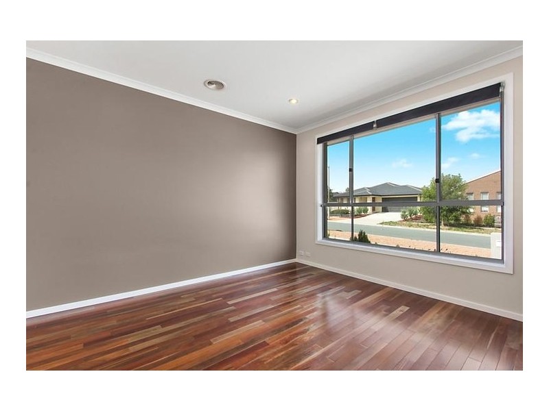 33 Louisa Briggs Circuit, Bonner ACT 2914