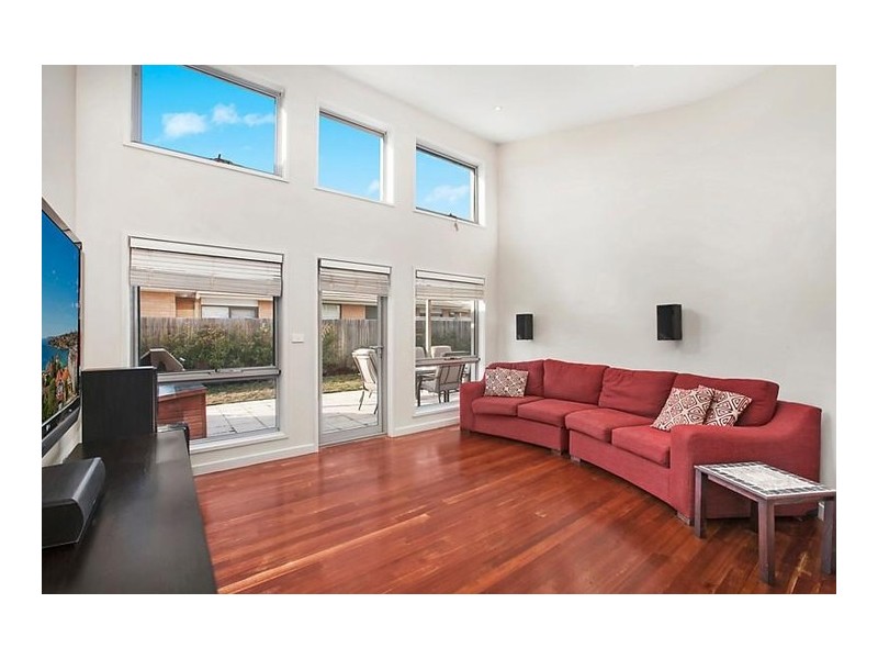 14 Paquita Street, Forde ACT 2914