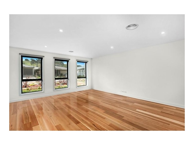 6 Casilda Street, Harrison ACT 2914
