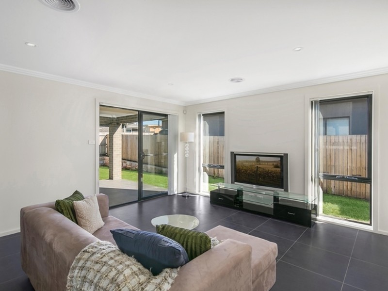 10 Aldous Street, Franklin ACT 2913