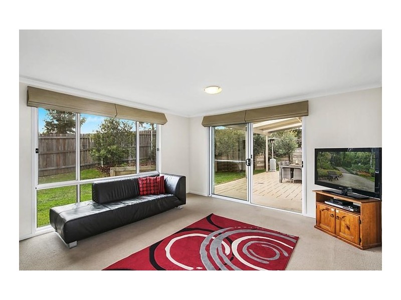 54 Dagmar Berne Street, Macgregor ACT 2615