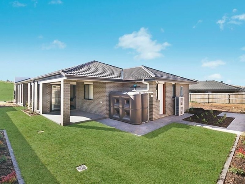 56 Greg Urwin Circuit, Casey ACT 2913