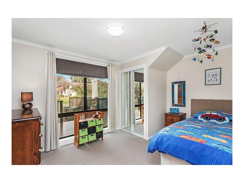 8 Mana Place, Giralang ACT 2617