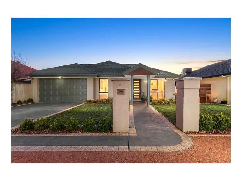 15 May Mills Close, Nicholls ACT 2913