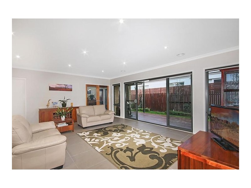 7 Les Edwards Street, Forde ACT 2914