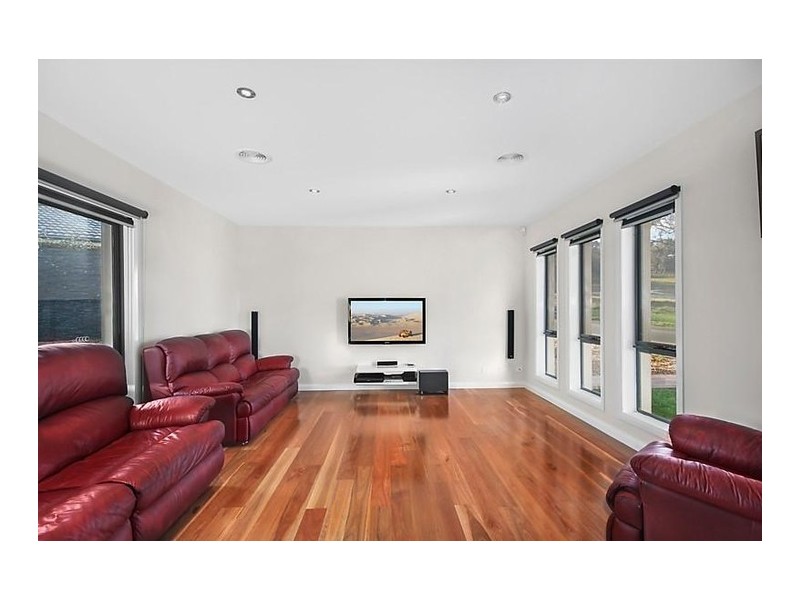 25 Ruth Dobson Street, Casey ACT 2913