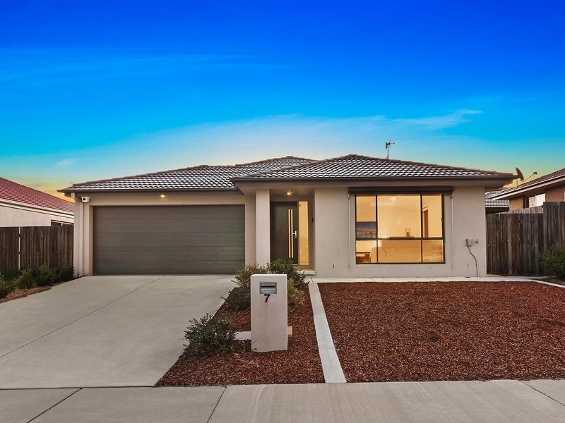 7 Plimsoll Drive, Casey ACT 2913